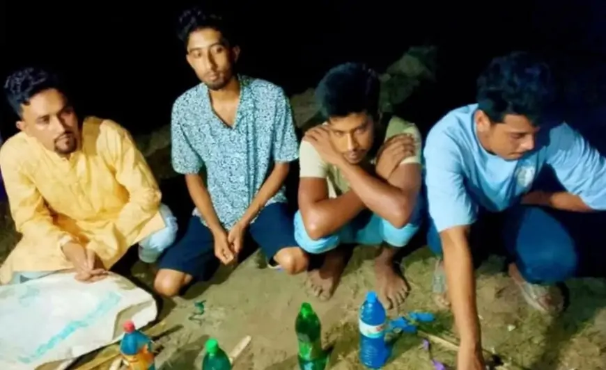 গভীর রাতে মিছিলে এসে জনতার ধাওয়ায় পালালো ছাত্রলীগ, আটক ৪
