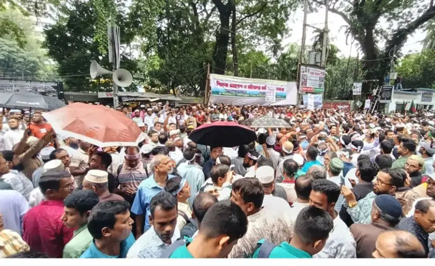 সরকারকে এক মাস সময় দিলেন শিক্ষকরা