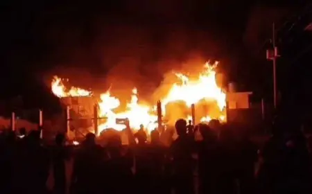 নারায়ণগঞ্জে ঝুটের গোডাউনে আগুন