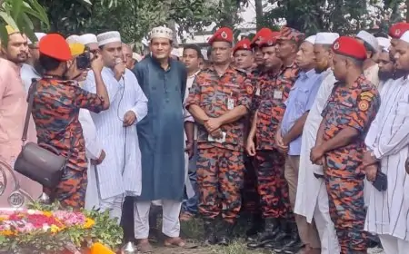 ফায়ার ফাইটার নুরুল হুদাকে রাষ্ট্রীয় মর্যাদায় দাফন