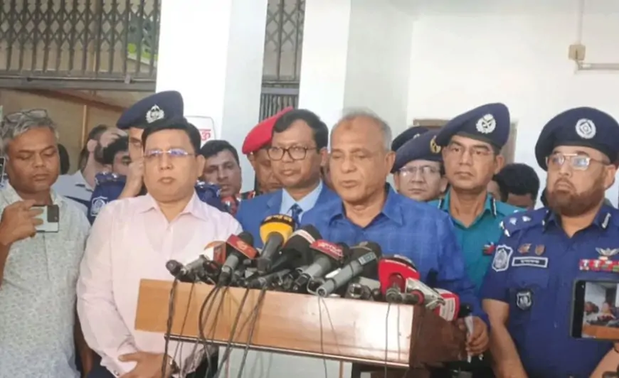 নিবার্চনে শুধু সেনাবাহিনী নয়, বিমান-নৌবাহিনীকেও কাজে লাগাব: স্বরাষ্ট্র উপদেষ্টা