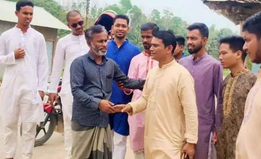 এক দশকে দর্জি থেকে কোটিপতি