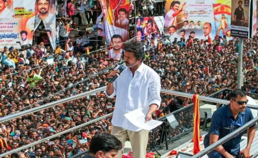 নিজের সমাবেশে প্রাণহানি, আবেগঘন বার্তা থালাপতি বিজয়ের