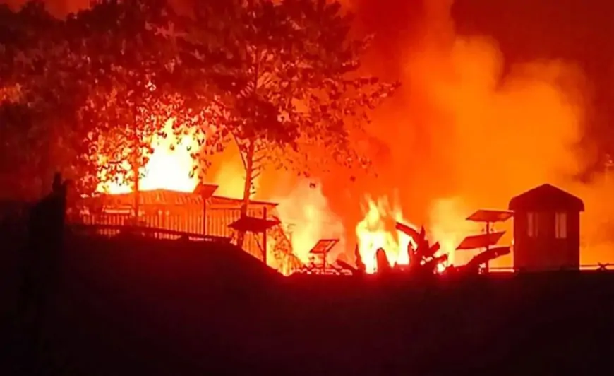 গভীর রাতে রোহিঙ্গা ক্যাম্পে ভয়াবহ আগুন