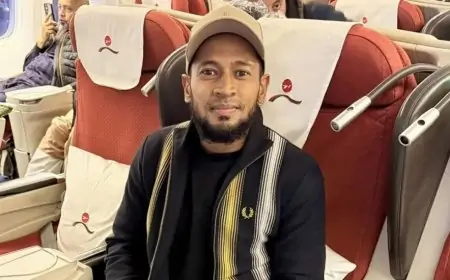 অনিশ্চয়তা কাটিয়ে দেশে ফিরছেন মুশফিক