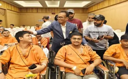 থাইল্যান্ডে চিকিৎসাধীন জুলাই যোদ্ধাদের খোঁজ নিলেন টেলিযোগাযোগ মন্ত্রী