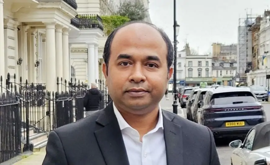 লন্ডনে প্রেস মিনিস্টার পদ থেকে পদত্যাগ করলেন আকবর হোসেন