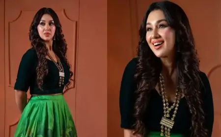 এবার ‘টপস’ পরে নজর কাড়লেন অপু বিশ্বাস