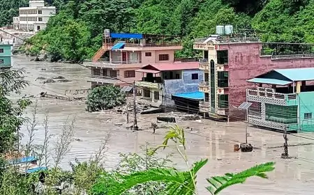 নেপাল-চীনে বন্যায় নিহত বেড়ে ৫৮৪, নিখোঁজ ২৫০০