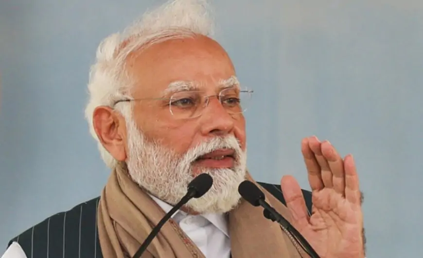 গালাগালির অভিযোগ তুলে গভীর রাতে হঠাৎ ভিডিও বার্তা মোদির